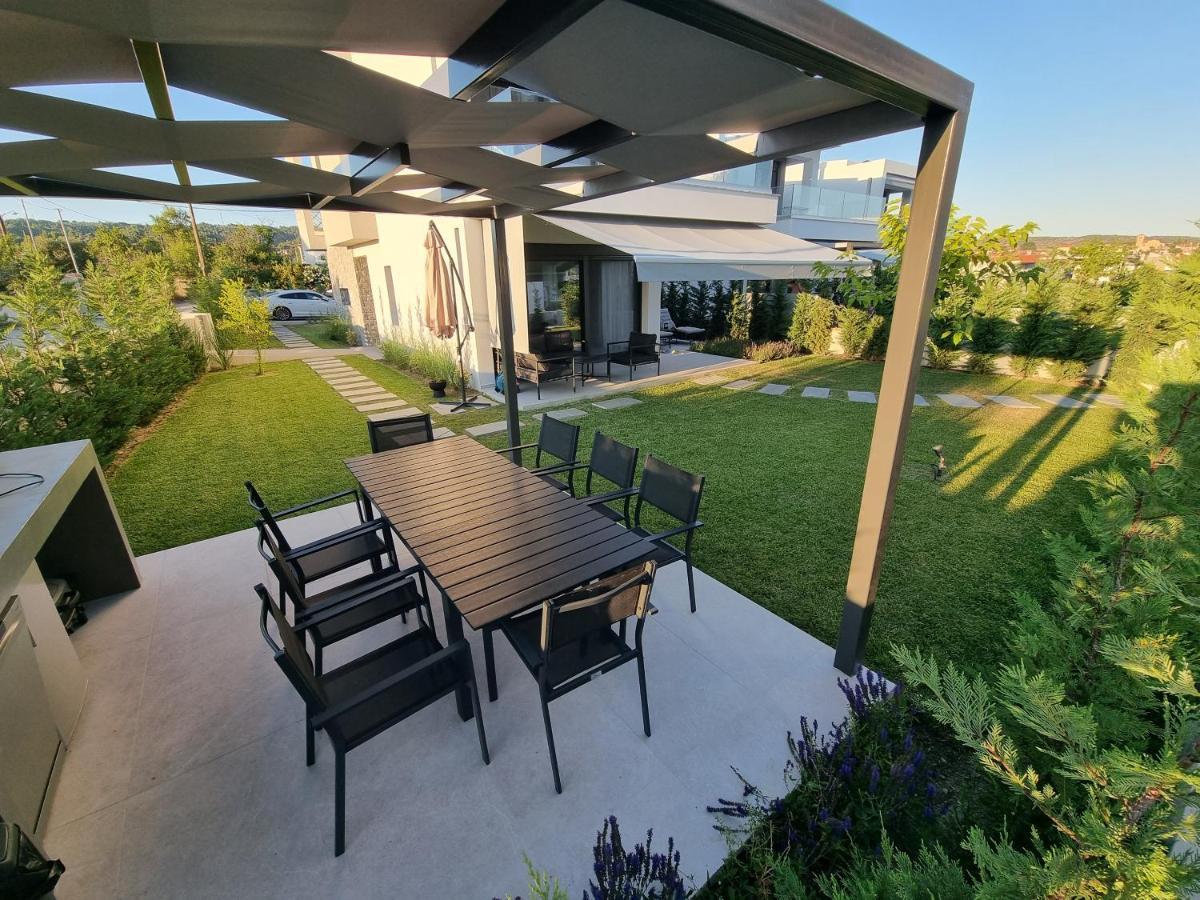 Olea Valley Holiday Villa Nikiti  Exteriör bild